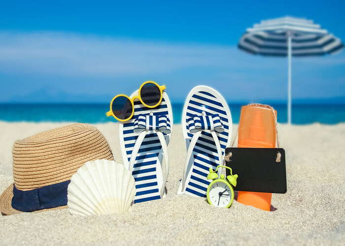 10 Essentials You Must Carry in Your Bag for a Beach Trip in Summer