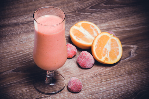 Strawberry-Orange Juice Smoothie