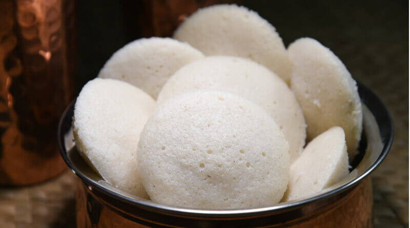 soft and fluffy idlis