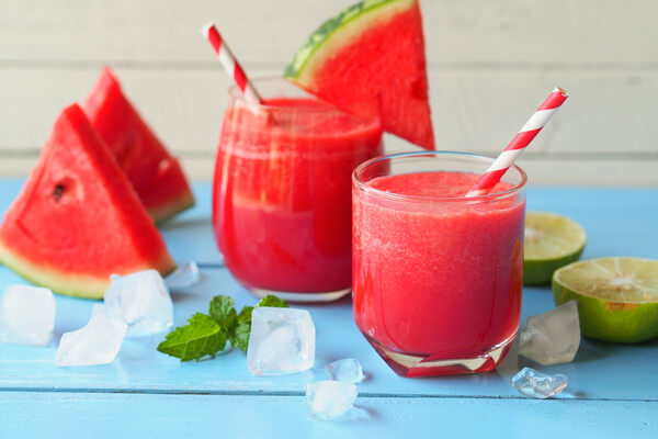 https://vaya.in/wp-content/uploads/2021/03/Watermelon-Smoothie.jpg