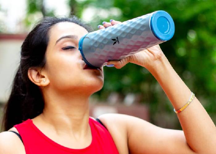 10 Tips To Stay Hydrated This Summer